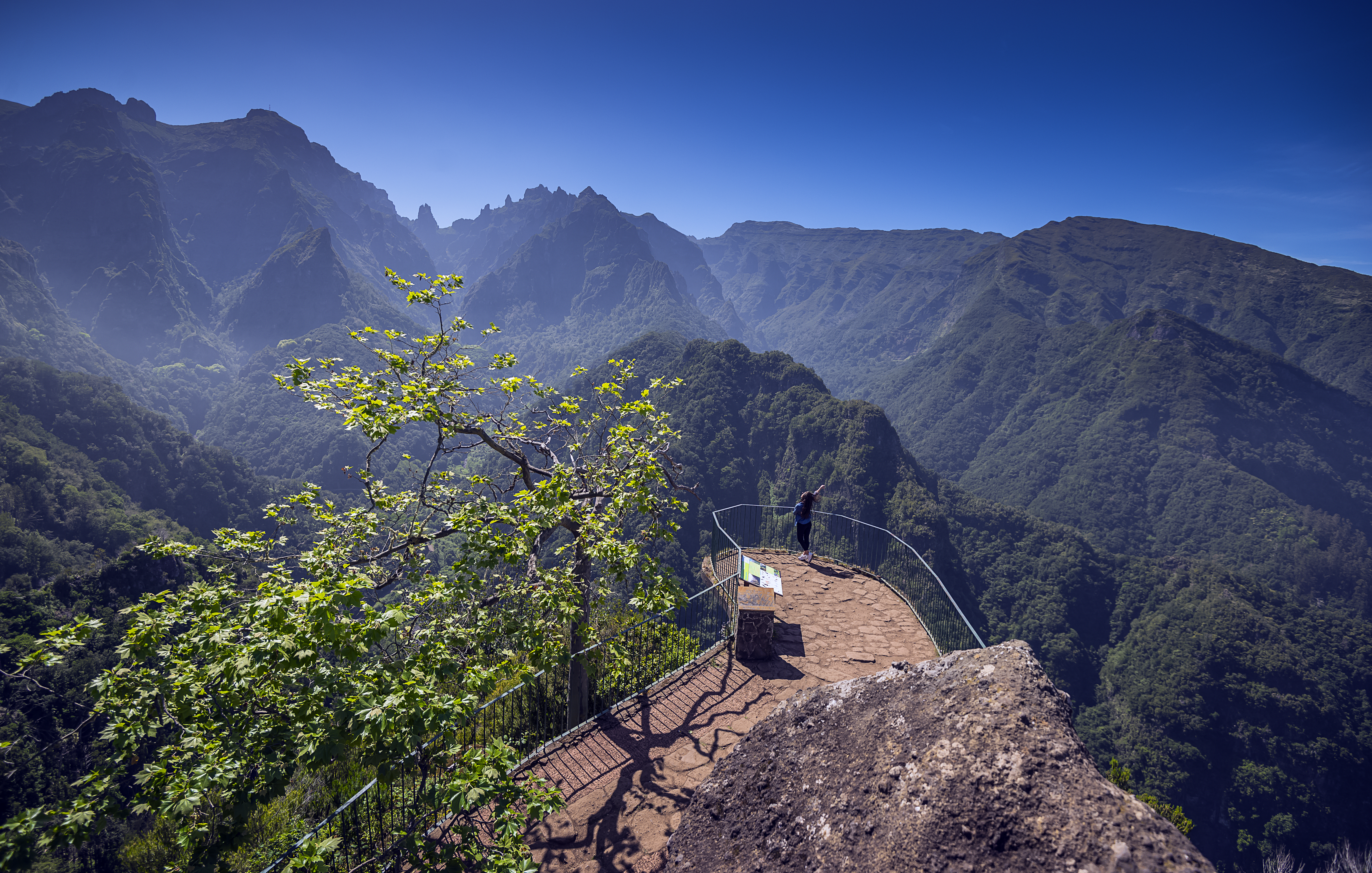 portela levada balcoes madeira walking